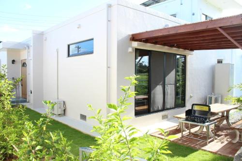 Sumuide Villa | Sun Floralは古宇利島まで3分で完全プライベート1棟貸
