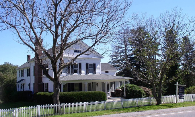 Warren House | SUN HILL FARM 3/4 MILE FROM LAKE WARAMAU