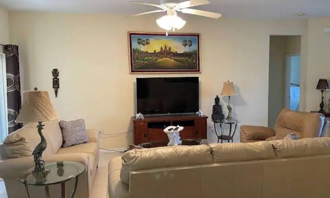 Sun 'N Lake House | Sun N Lake entire Villa on Granada