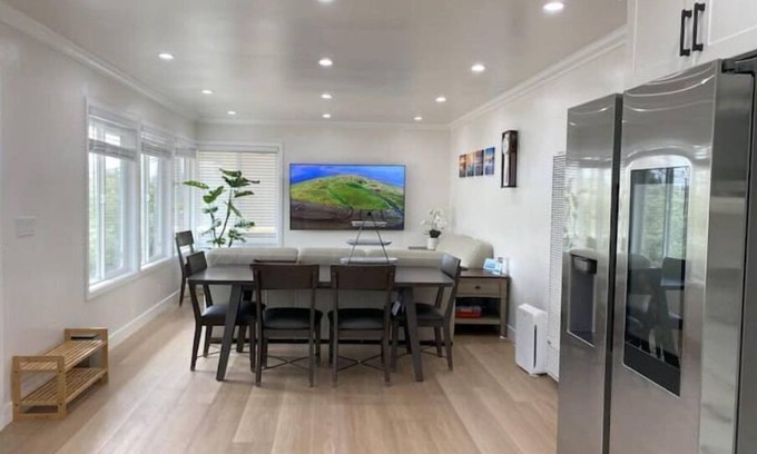 Edgemar - Pacific Manor House | Sun, Sand, & Surf: A Stone’s Throw from the Beach