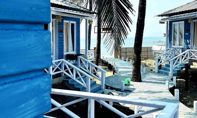 Saint Martin's Island Hotel | Sun & Sand Twin Beach