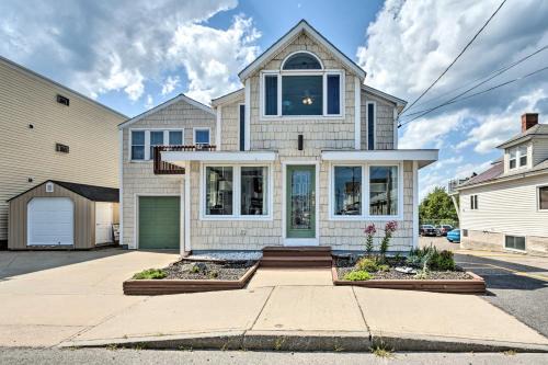 Old Orchard Beach House | Sun-Soaked Coastal Cottage with Deck and Walk to Beach