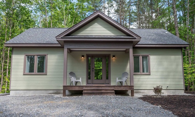 Mount Sunapee House | Sunapee Mountain Retreat