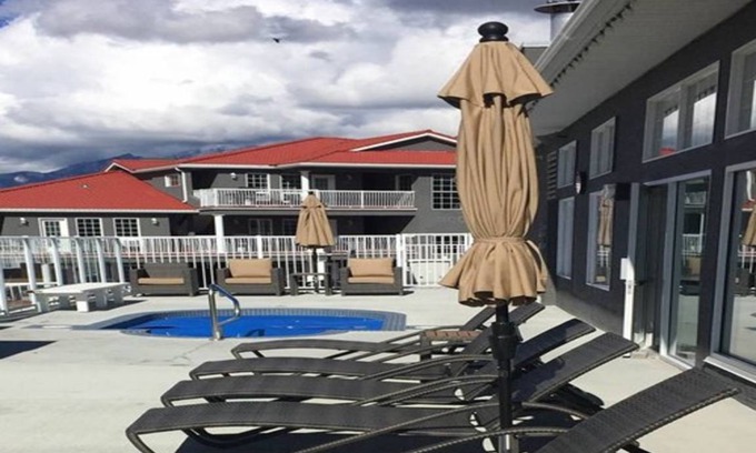 East Kootenay Apartment | Sunchaser Vacation Villas at Riverside 2BR FRIDAY Check-In