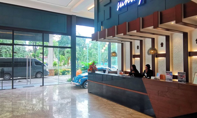 Angeles City Resort | Sunday Hevea Hotel and Resort
