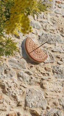 Zdrelac House | Sundial Stone House