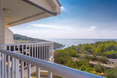 Krizna luka Apartment | Sunlight Apartment Hvar