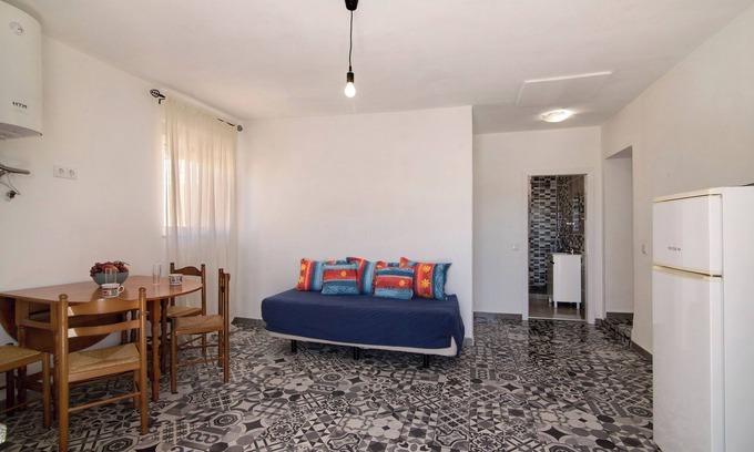 Patroves Apartment | Sunny 1 Bedroom Apartment in Albufeira Galé