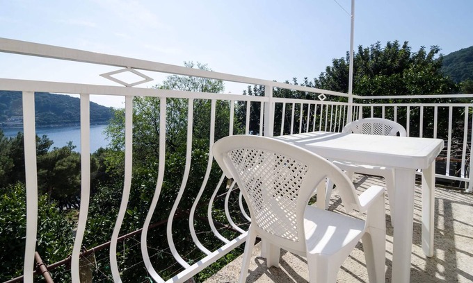 Saplunara Apartment | Sunny apartment on Mljet island 1