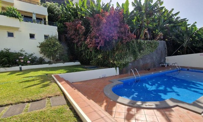 Arco da Calheta Apartment | Sunny Arco Retreat