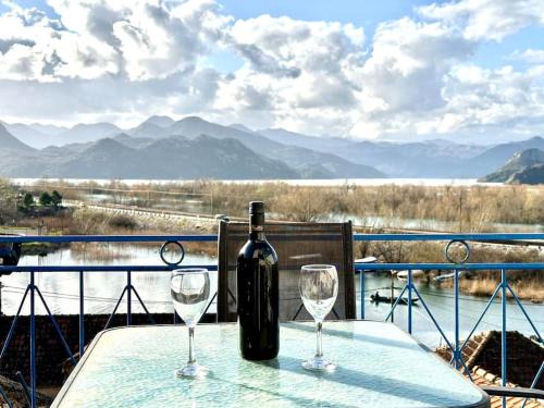 Karuc House | Sunny balconies apartments Skadar Lake