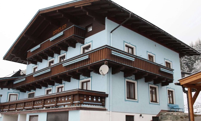 Mittersill Apartment | Sunny Hillside Apartment in Mittersill near Public Transport