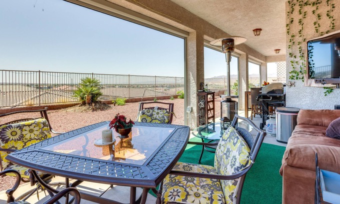 Laughlin House | Sunny Laughlin Home w/ Fire Pit!