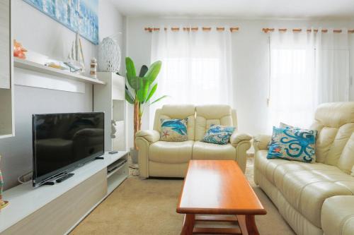 Los Nietos Apartment | Sunny Seaside Getaway in Mar Menor