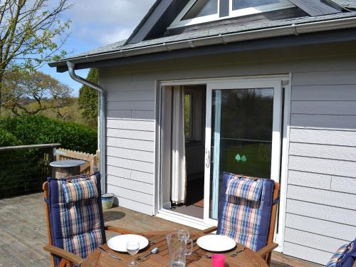 High Street House | Sunny Skies