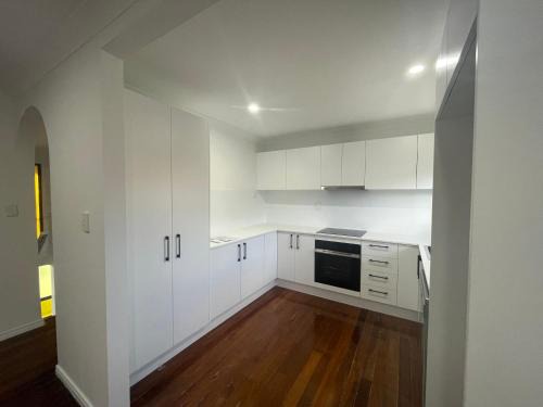 Sunnybank Hills House | Sunnybank Hills Home - Near Shopping & Dining