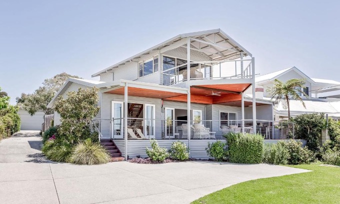 Dunsborough House | Sunnyside