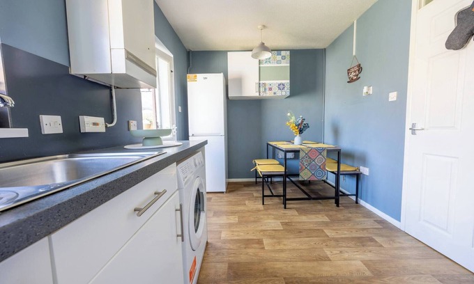 Gloucester House | Sunnyvibes Kingsholm 2BR Free Parking 2nights Plus Discount