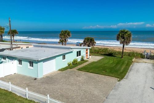 O'byrne House | Sunrise Cottage Direct Oceanfront House