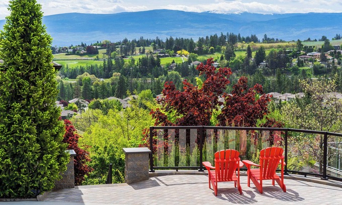 West Kelowna Estates House | Sunrise Valley Suite