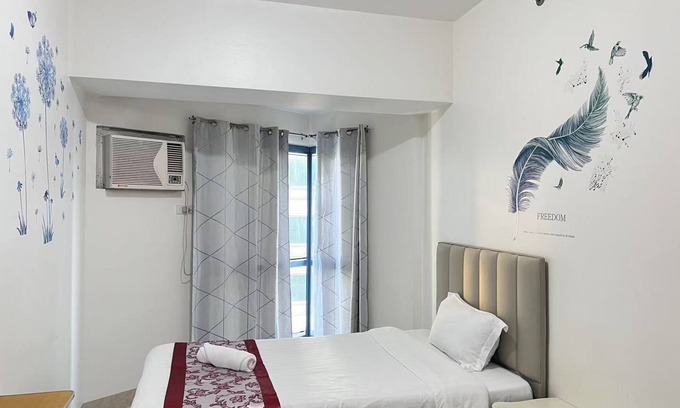 Manila Apartment | Sunset Bay Residence