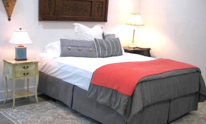 Readyville Cottage | Sunset Cottage nPeaceful, Relaxing Luxury in the Country.