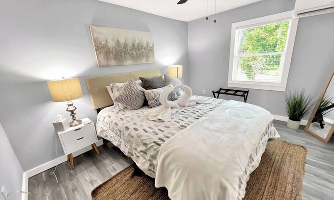 Fort Walton Beach Apartment | Sunset Dream Minutes from the Beach - Unit 8