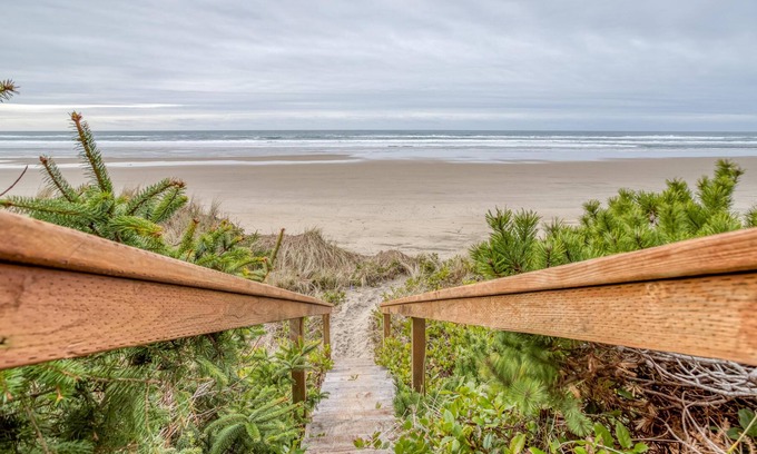 Waldport House | Sunset Edge Of The Continent