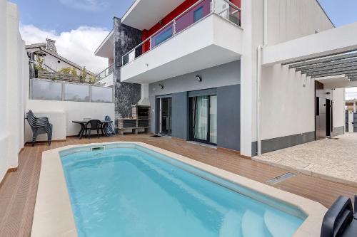 Seixal House | Sunset Holiday Home