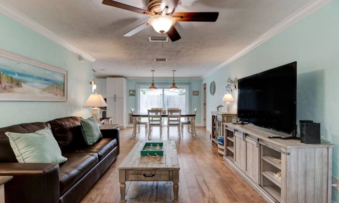 Wilbur-By-The-Sea Apartment | Sunset Oasis by the Boondocks