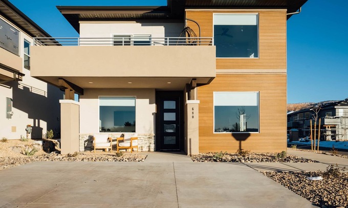 Hildale House | Sunset Place , So Zion 4Bed, 3Bath, Hot Tub, Deck, Fire Pit