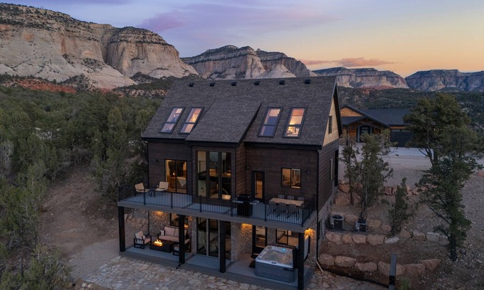 Orderville Cabin | Sunset Pointe| Modern Comfort| Epic Views| Zion