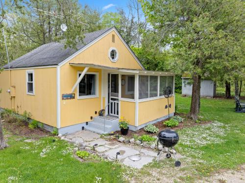 Baileys Harbor House | Sunset Shores - Sunflower Cabin #4 by Simple Life Rentals