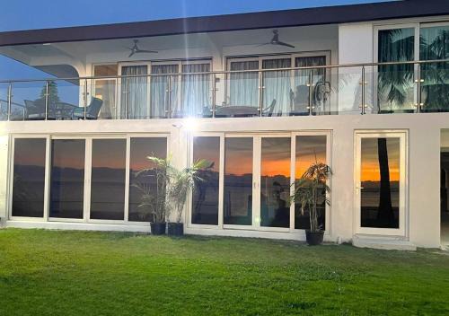 San Antonio Apartment | Sunset Suite - Beach Front Estates