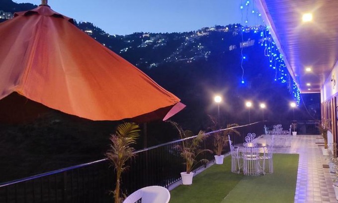 Mussoorie Hotel | Sunset View Resort by MountMemory
