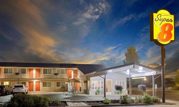 Alturas Hotel | Super 8 by Wyndham Alturas