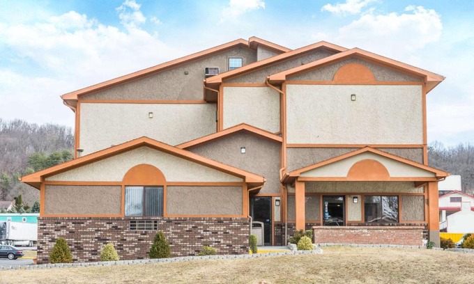 Bedford Hotel | Super 8 by Wyndham Bedford