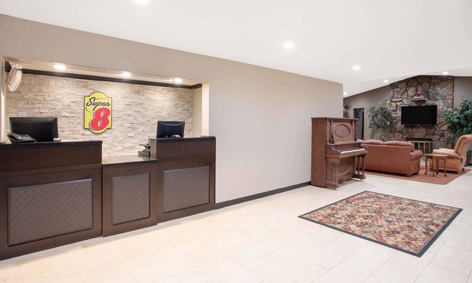 Billings Hotel | Super 8 by Wyndham Billings