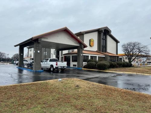 Blytheville Hotel | Super 8 by Wyndham Blytheville
