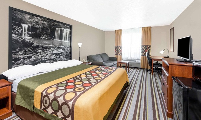 Bolivar Hotel | Super 8 by Wyndham Bolivar