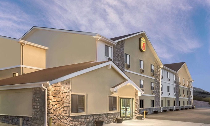 Dillon Hotel | Super 8 by Wyndham Dillon/Breckenridge Area