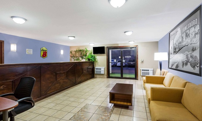 Jonesboro Hotel | Super 8 by Wyndham Jonesboro