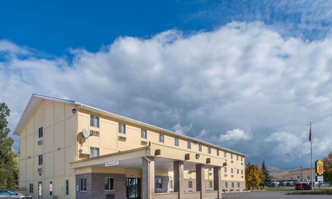 Grant Creek Hotel | Super 8 by Wyndham Missoula/Reserve St.