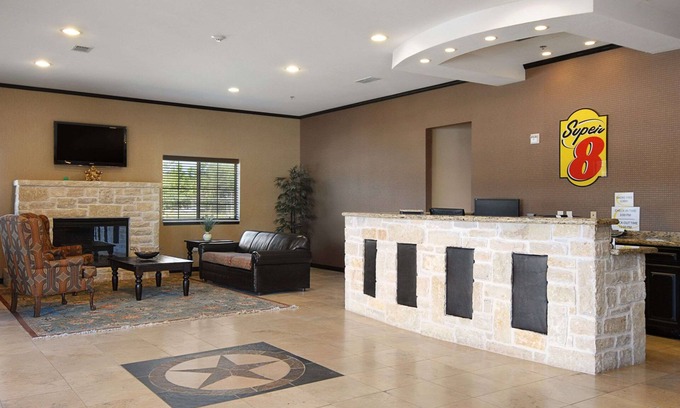 Stephenville Hotel | Super 8 by Wyndham Stephenville
