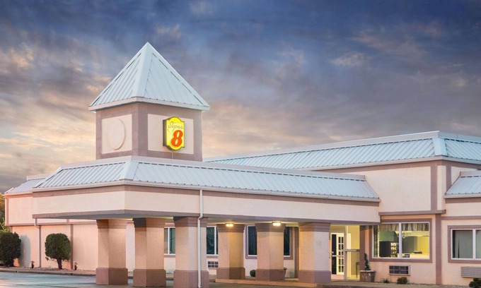 Williamsburg Hotel | Super 8 by Wyndham Williamsburg