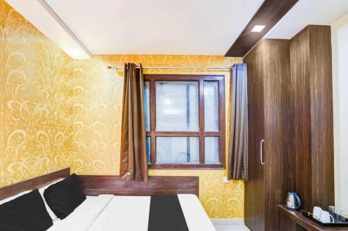 Sindhi Camp Hotel | Super Collection O Sindhi Camp Formerly Hotel Abhinandan Inn