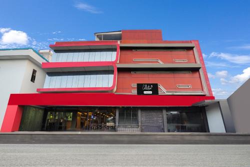 Delhi Hotel | Super Collection O West Vinod Nagar Metro Station Formerly Royal Inn