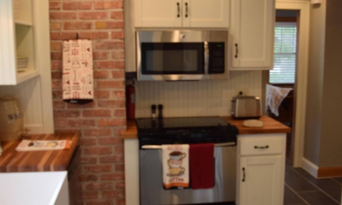 Mission House | Super Cozy Charming Vintage Bungalow