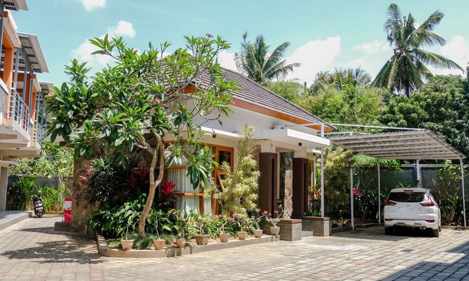 Banyuwangi Hotel | Super OYO 1579 Kate'el Inn