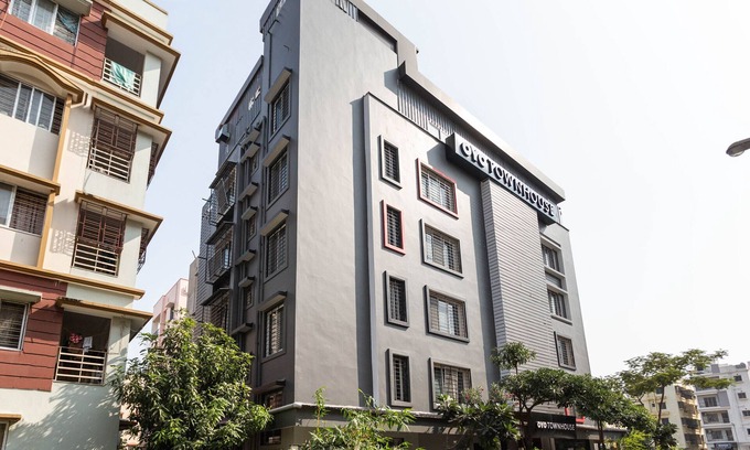 New Town House | Super OYO Townhouse 209 Habitat New Town